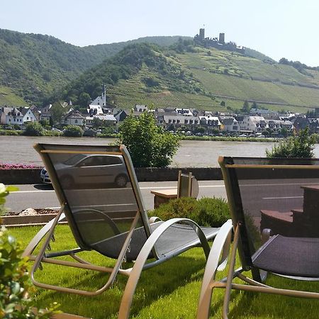 Gaestehaus Burgberg, Weinhaus Fries Kattenes Екстер'єр фото