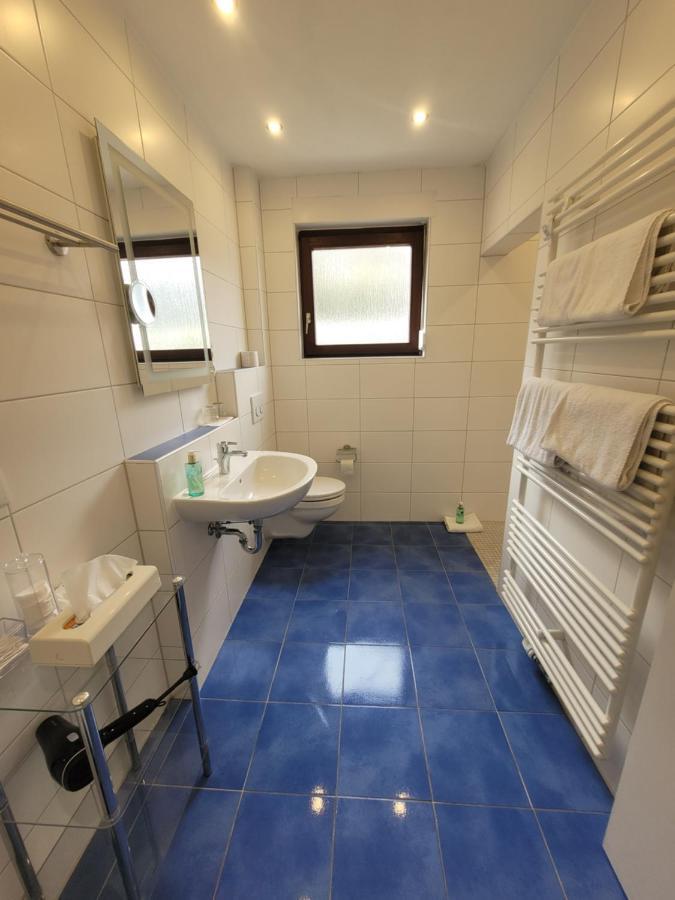 Gaestehaus Burgberg, Weinhaus Fries Kattenes Екстер'єр фото
