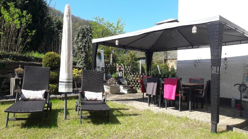 Gaestehaus Burgberg, Weinhaus Fries Kattenes Екстер'єр фото