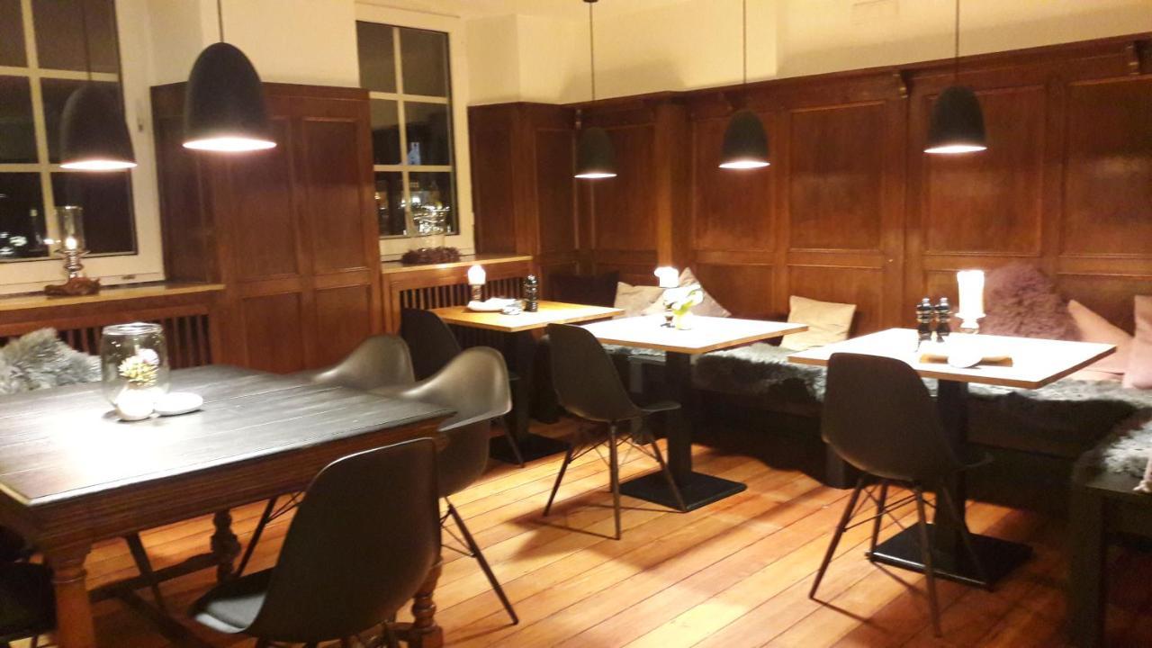 Gaestehaus Burgberg, Weinhaus Fries Kattenes Екстер'єр фото