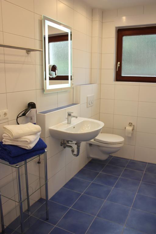 Gaestehaus Burgberg, Weinhaus Fries Kattenes Номер фото